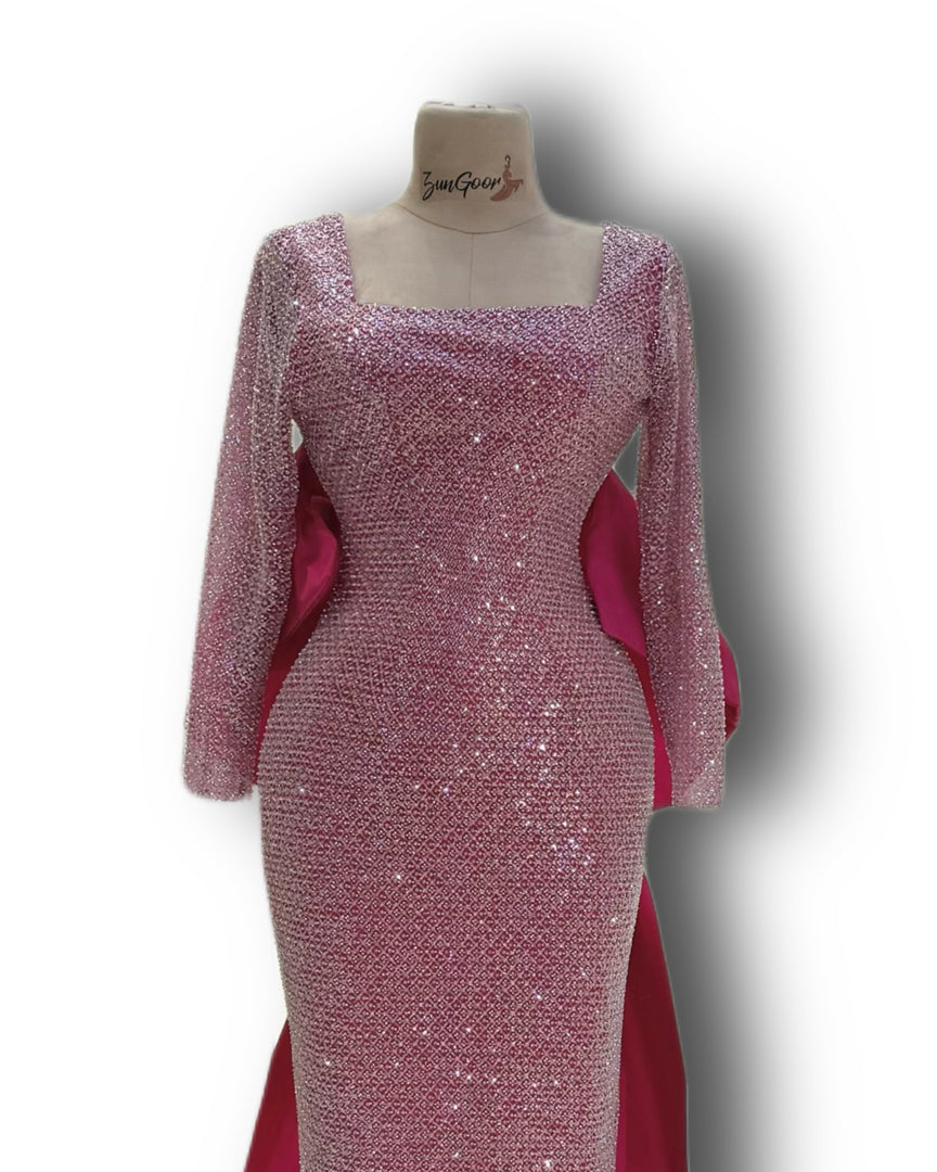 Elegant dress suitable for galas, parties, or special events.