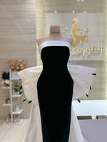 Load image into Gallery viewer, A queen-style dress, crepe with shantung attached-skirt.