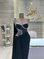 Load image into Gallery viewer, Qatar Fashion Designers, ZunGoor