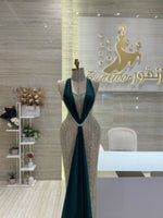 Load image into Gallery viewer, A comfortable and stylish knee-length dress with sleeves, perfect for a family gathering