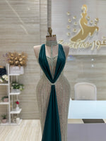 Load image into Gallery viewer, Elegant dress suitable for galas, parties, or special events.