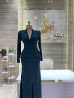 Load image into Gallery viewer, Elegant dress suitable for galas, parties, or special events.