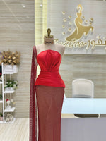Load image into Gallery viewer, Elegant dress suitable for galas, parties, or special events.