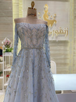 Load image into Gallery viewer, Elegant dresses can be made in a range of different colors.