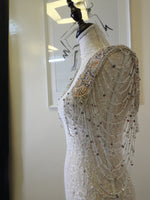 Load image into Gallery viewer, Elegant dress suitable for galas, parties, or special events.