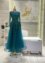 Load image into Gallery viewer, Elegant dresses can be made in a range of different colors.