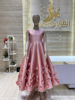 Load image into Gallery viewer, Girl/109