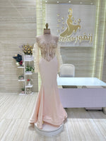 Load image into Gallery viewer, Elegant dress suitable for galas, parties, or special events.
