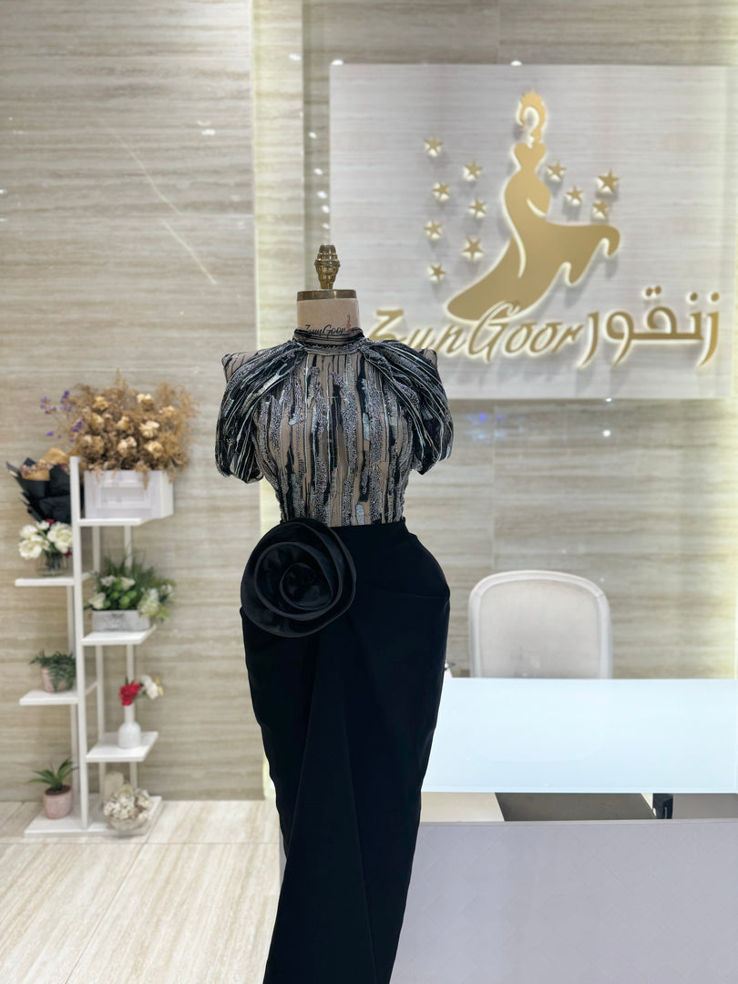 Elegant dress suitable for galas, parties, or special events.