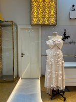 Load image into Gallery viewer, Girl/117
