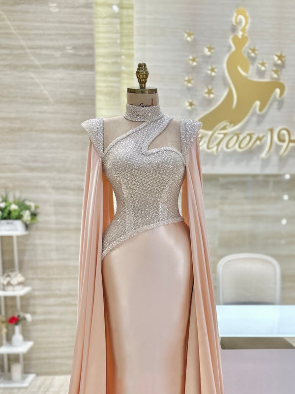 Elegant dress suitable for galas, parties, or special events.